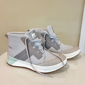 Sorel Women's Out N About III Mid Waterproof Sneaker